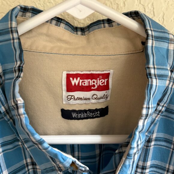 3 Men's Short Sleeve Wrangler Button Down Shirts, Size L - Picture 13 of 14